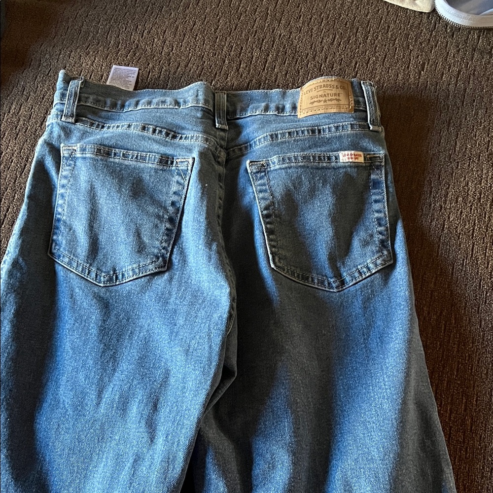 Classic Blue Denim Women's Cropped Jeans
